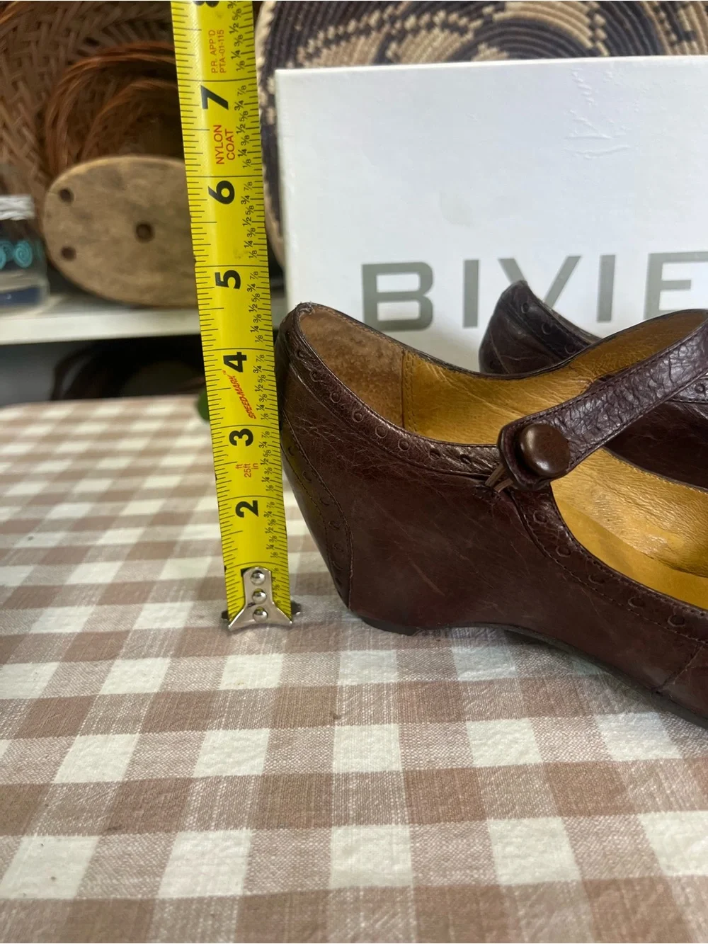Biviel wingtip MJ wedge shoes brown size 39 -8.5-9 retro style